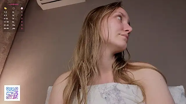 JenevaLitalien live