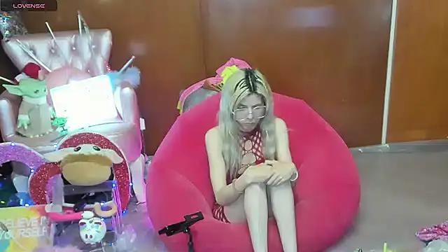 Skinygirl live