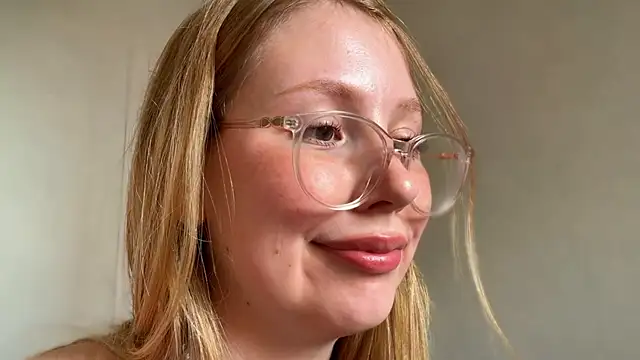 HoneyAudrey live