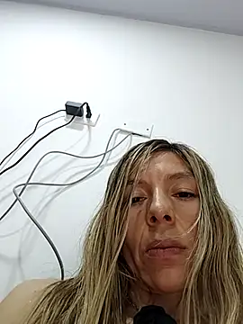 estrella_tasty live