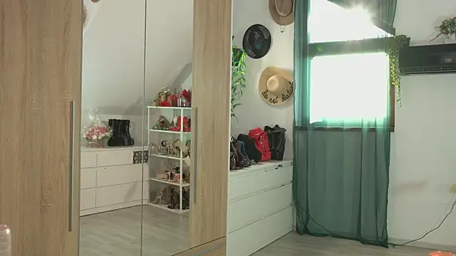 Amaliamour live