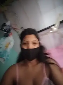 Hotty-Divya live