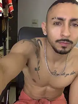 NicolasChest_xxx profile
