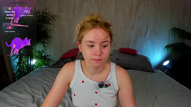Linda__Bloom live