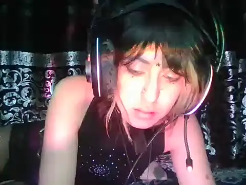kittenpasive30 live