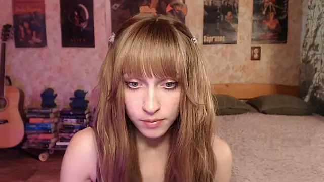Friendly_Ellie live