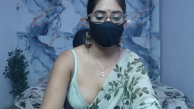 Deevisha-queen live