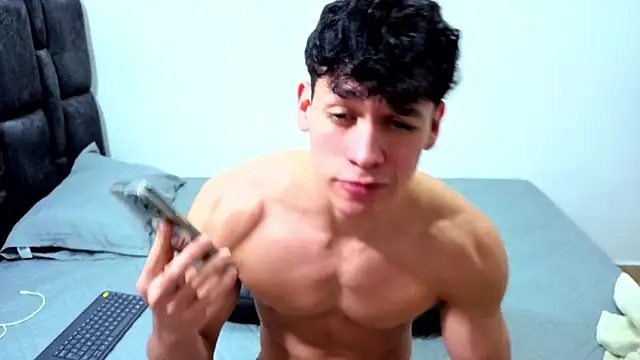 Luke_Muscle live