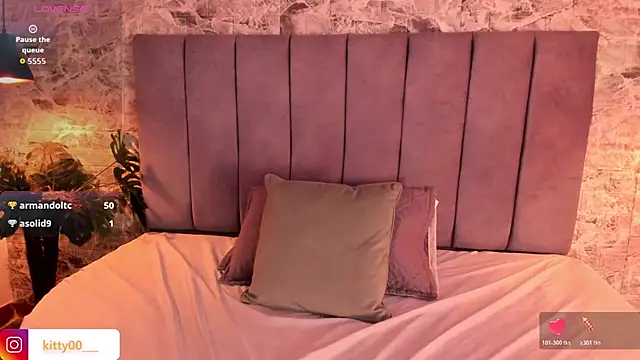 Moon__kittyy live