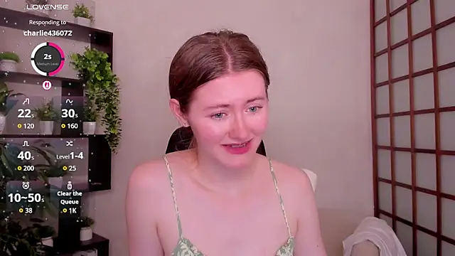 KateCuddle live
