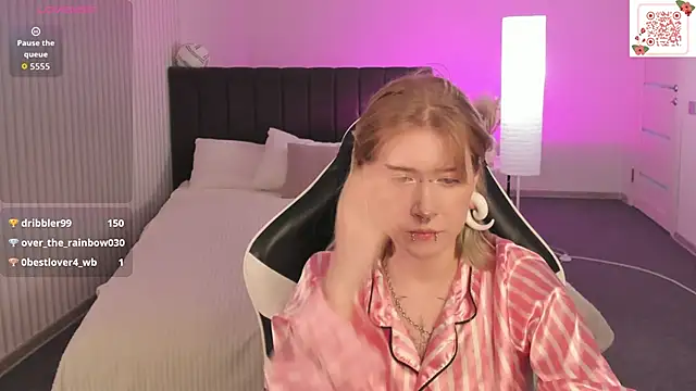Elira_Vane live