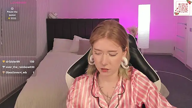 Elira_Vane live