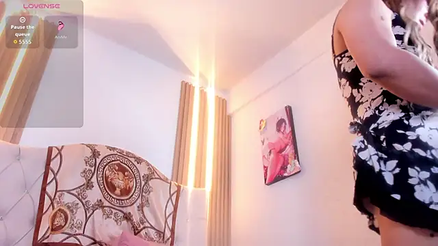 Alexa_Bravva live