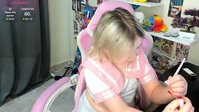 Sara_Robinson live