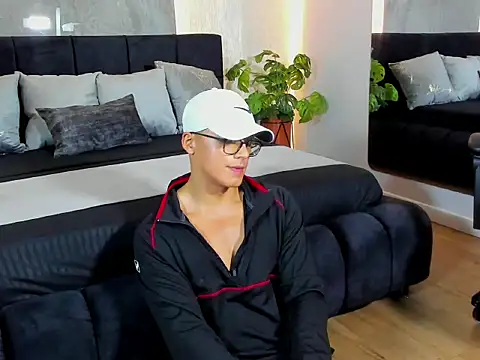 Jake_Lauren live