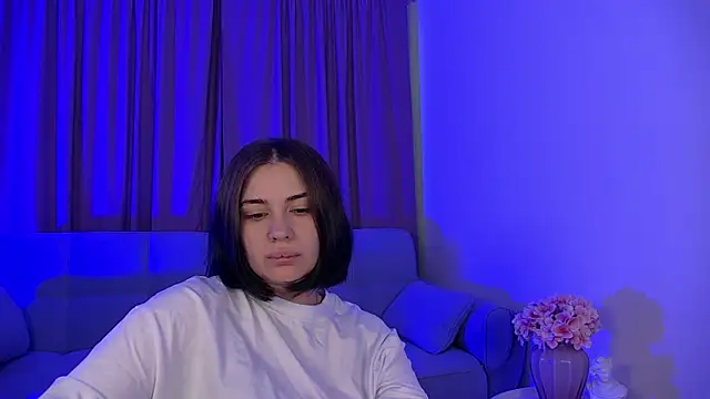 AdrianaToress live