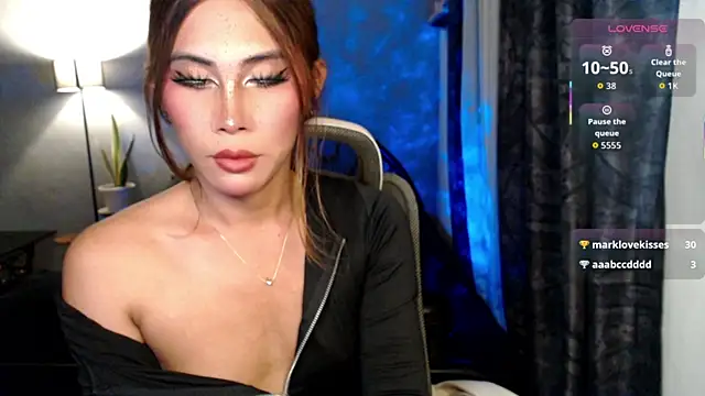 demeterfoxx live