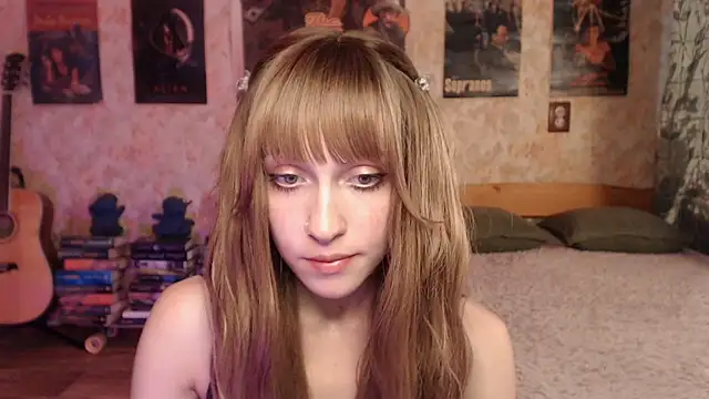 Friendly_Ellie live