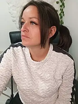 Isa_bluee live