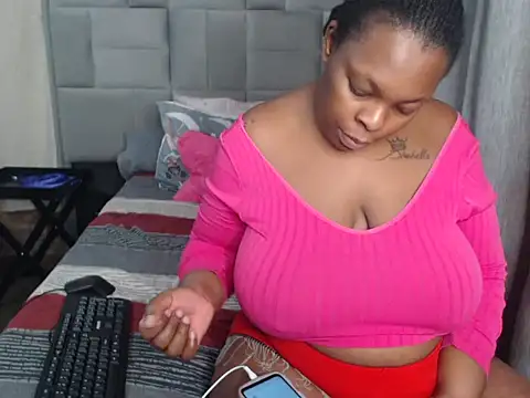 Wifey_Amanda live