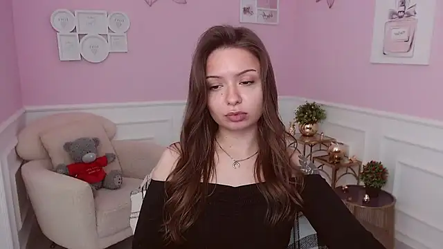 LucySkilar live