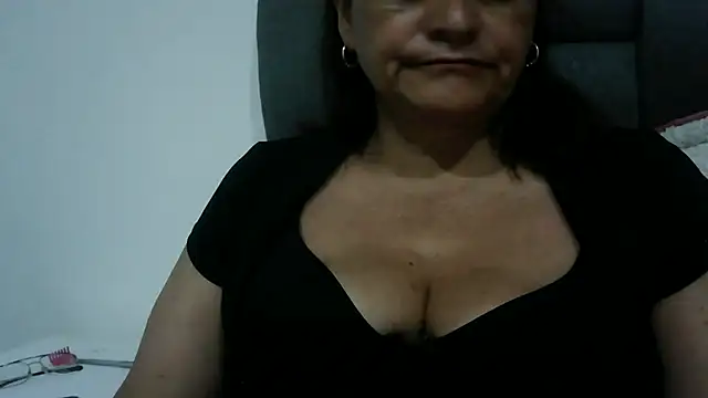 BiancaSteel live