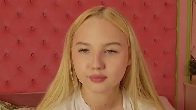 Sky_Cutie live