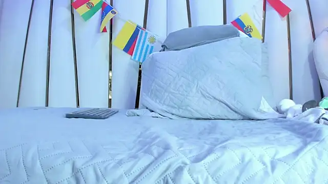 ScarletMilf_1 live