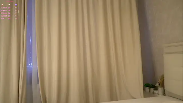 EleneButton live