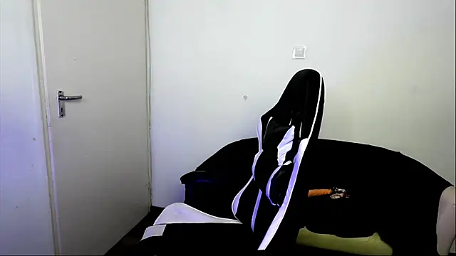 ShyHotNerd live
