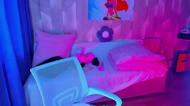 Alanna_Pow live