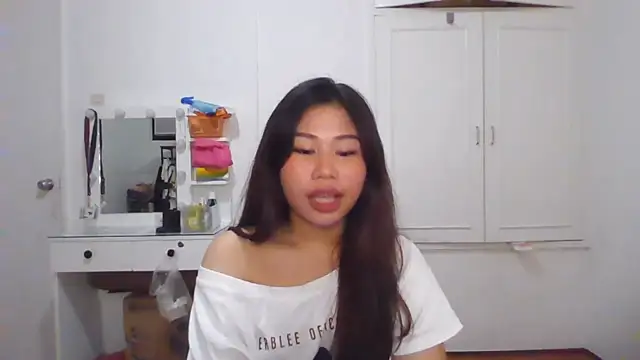 CathleenLaurole live