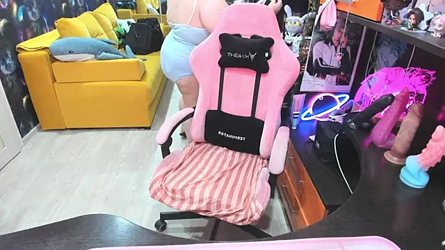 Softie_Sofy live