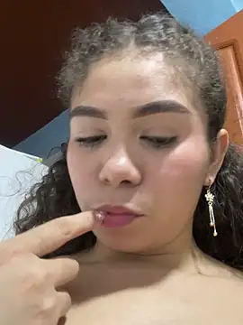 CamilaCastillo live