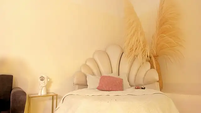 JazminRusso_ live