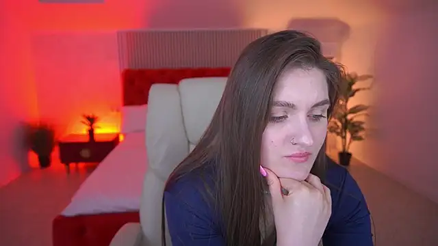 EmmyCharmm live