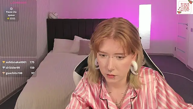 Elira_Vane live