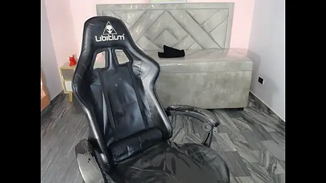 LauraKail_ch live