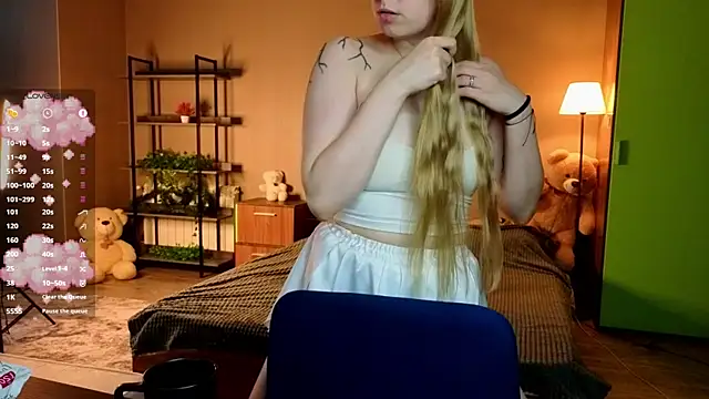 CristyHibbits live
