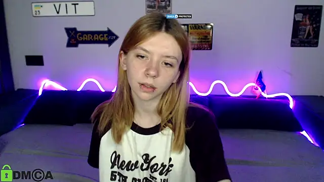 CarolInWonderland live