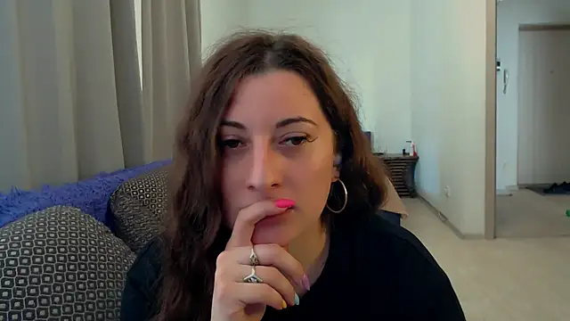 Helen_Adams_ live