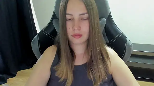 Mia_shy1 live