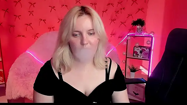 KathyBriggs live