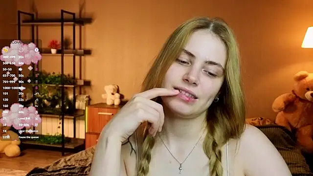 CristyHibbits live