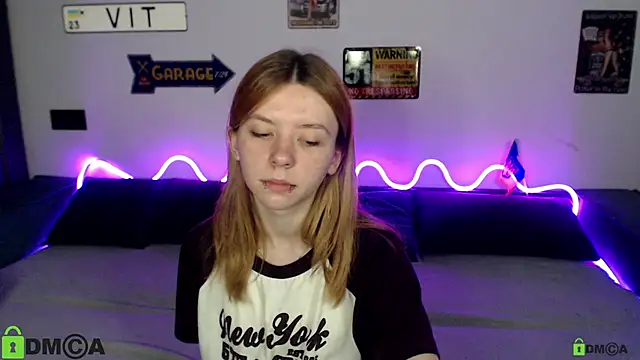 CarolInWonderland live