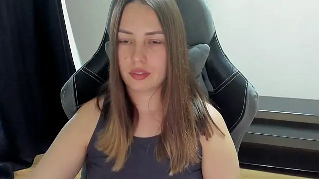 Mia_shy1 live