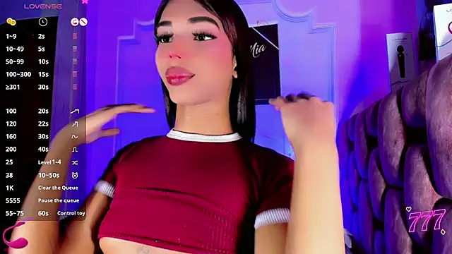 Mia_Castro_xx live