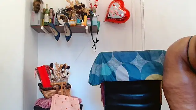 xTALLSEXYBUMx live