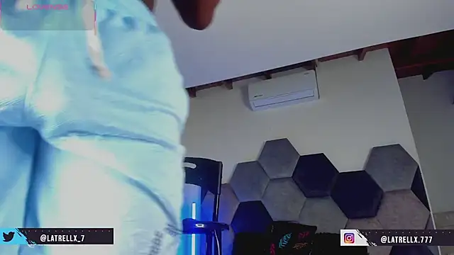 Latrellx7 live
