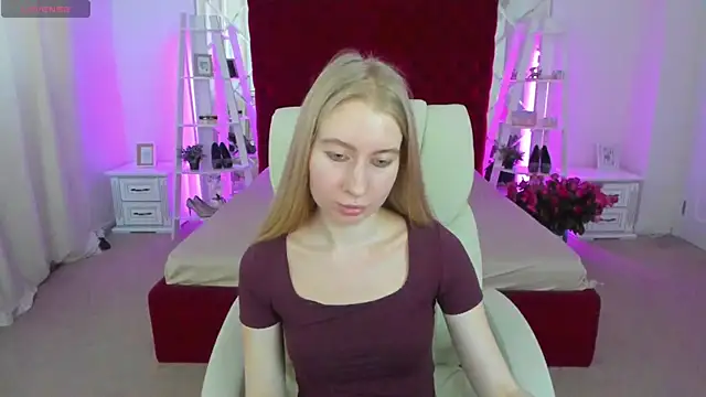 Alina_Blonde live